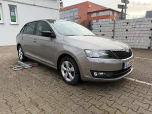 Skoda Rapid Spaceback Emotion Plus/1.Hand