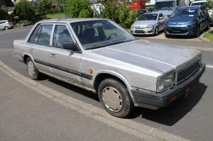 Nissan Laurel C32 2,4 Motor+Getriebe ok. 1.Hd.Rostschäd