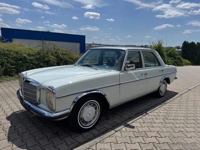 Mercedes-Benz 240d /8  H-Zulassung Restauriert Top Zustand