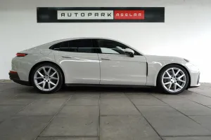 Porsche Panamera 4 E-Hybrid/MY25/Kreide/HAL/SpAbgas/MEGA