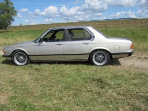 BMW 735