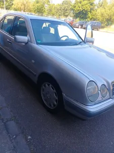 Mercedes-Benz Mercedes DaimlerChrysler Oldtimer E 280
