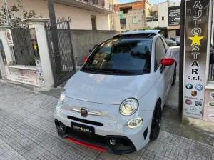 Abarth F595 1.4 Turbo T-Jet 165 CV