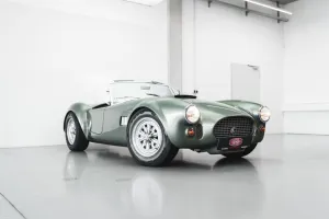 AC Gardner Douglas Cobra *5.7 L83 / neu aufgebaut*