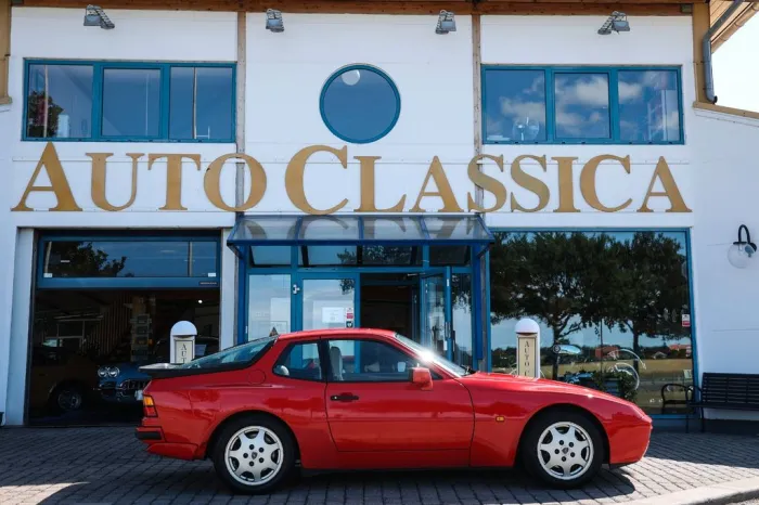 Porsche 944 S2