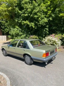Opel Rekord 2,2i,AHK,Automatik,Top Zustand...