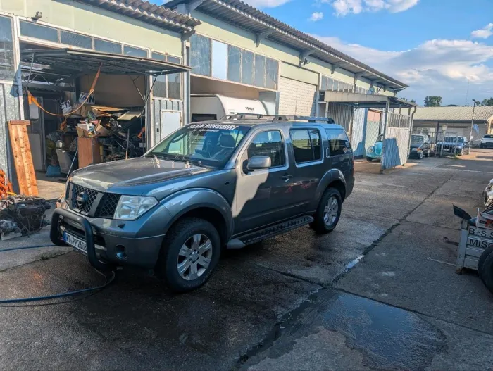 Nissan Pathfinder 2,5 dci