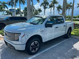 Ford F 150 Lightning XLT 2023 hellgrau IN HAMBURG!!!!