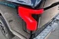Ford F 150 Lightning XLT 2025 schwarz im Vorlauf