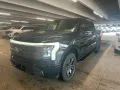 Ford F150 Lightning Lariat grosse Batterie im Vorlauf