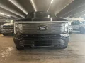 Ford F150 Lightning Lariat grosse Batterie im Vorlauf