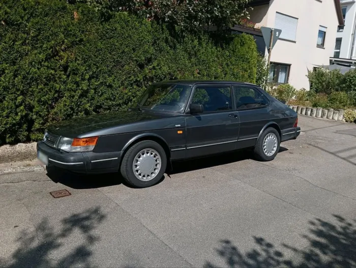 Saab SAAB 900i 16V