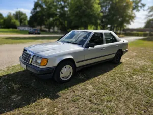 Mercedes-Benz E 230 W124 - H-Kennzeichen - TÜV  - 8-fach ber.