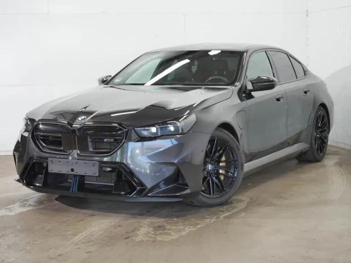 BMW M5 Plug-In Hybrid xDrive M Drivers Package Drivi