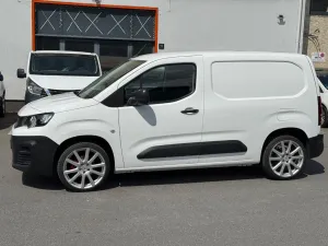 Peugeot Partner Premium L1*3-Sitze*Neuwertig*1.Hand*CarP