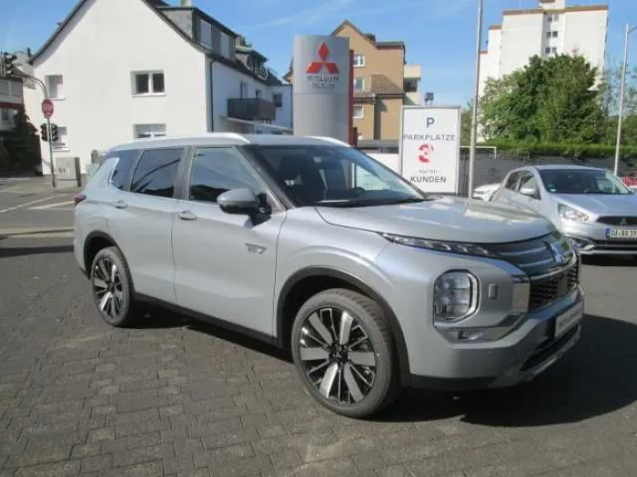 Mitsubishi Outlander 2.4L PHEV Select