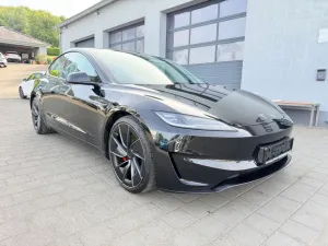 Tesla Model 3 Performance Highland - *Black*