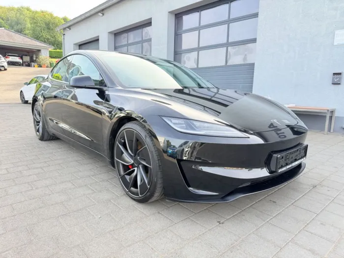 Tesla Model 3 Performance Highland - *Black*