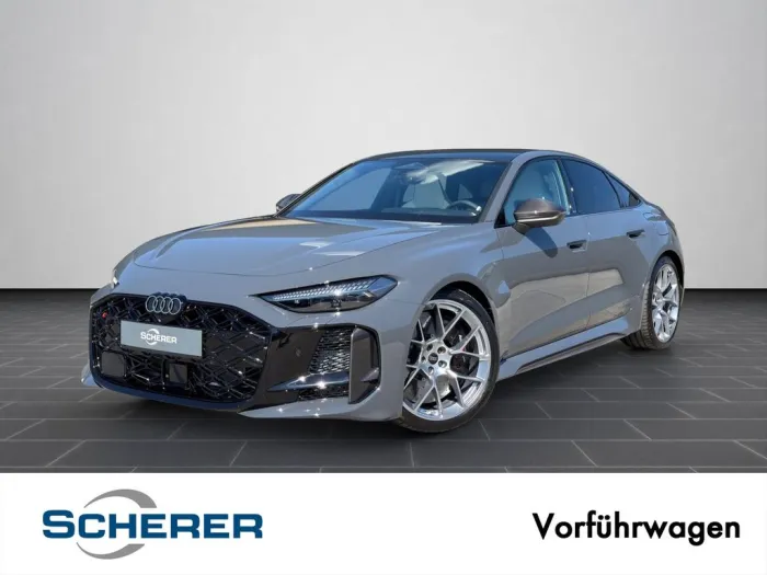 Audi RS5 Limousine Int.-Designpaket RS Diamantsilber 