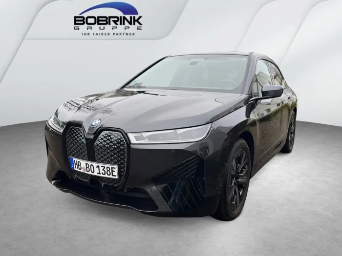 BMW iX xDrive50 Elektro AHK Pano Sitzklima HK Laser