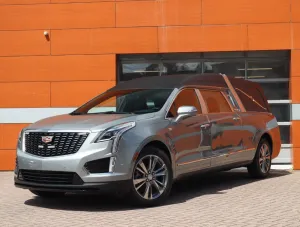 Cadillac €135.000 NET 2.0L Bestattungswagen Leichenwagen