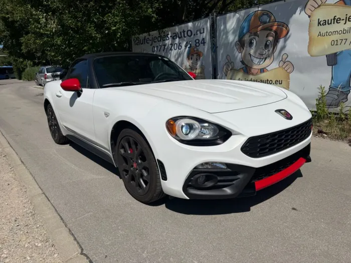 Abarth 124 Spider