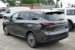 DFSK Forthing 4 Plug-in-Hybrid  (PHEV)