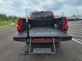 Ford F 150 Lightning Flash grosse Batterie im Vorlauf