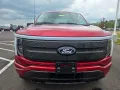 Ford F 150 Lightning Flash grosse Batterie im Vorlauf