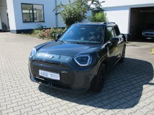 MINI Aceman SE John Cooper Works Trim