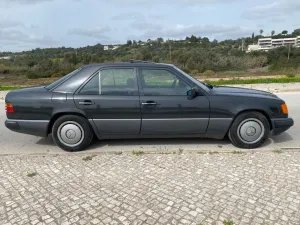Mercedes-Benz Mercedes W124, 250 TD, ALGARVE PORTUGAL, 1...