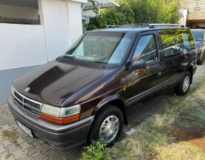 Chrysler Voyager 3.3 LE V6 Auto LE