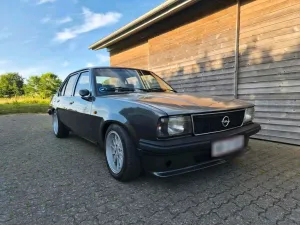 Opel ascona b 3.0E