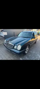 Mercedes-Benz Mercedes Benz w210 E420 TE V8