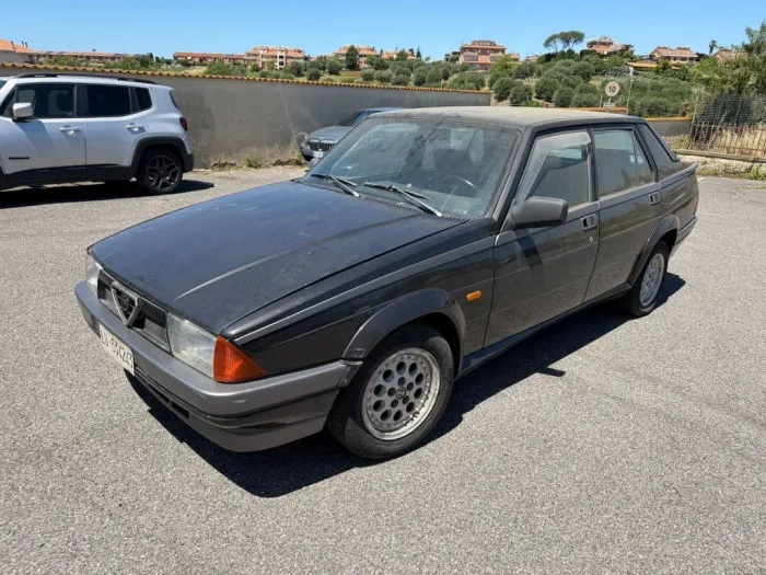 Alfa Romeo 75 2.0i Twin Spark