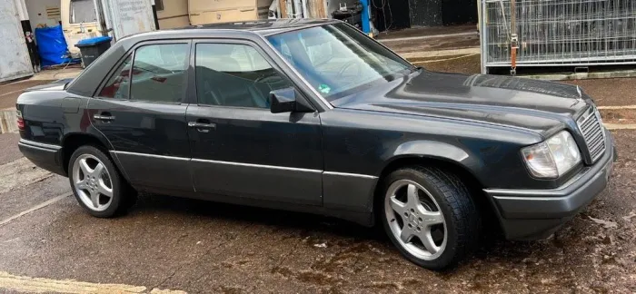 Mercedes-Benz Mercedes W. 124.    420.  sehr selten Lieb...