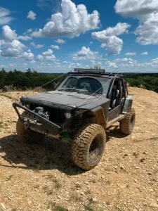 Jeep XJ Umbau Offroad Monster