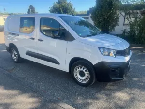 Peugeot Partner Premium L2 3 Sitze Flügeltüren Navi PDC