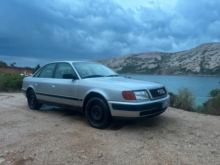 Audi 100 2.0e