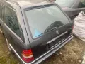 Mercedes-Benz 4  Mercedes Oldtimer , aus dem scheune Fun...