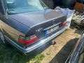 Mercedes-Benz 4  Mercedes Oldtimer , aus dem scheune Fun...