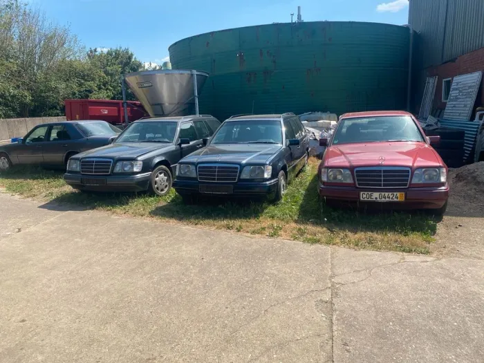 Mercedes-Benz 4  Mercedes Oldtimer , aus dem scheune Fun...