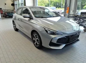 MG3 1.5 Hybrid+ 194PS Luxury 360° NAVI LED 16LM 