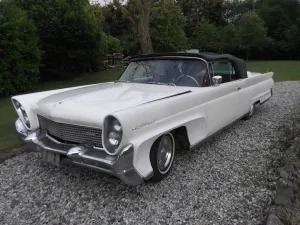 Lincoln Continental convertible for restoration