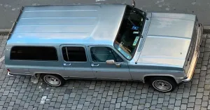 Chevrolet Chevy Suburban 5,7 V8 2wd HU neu H-Zul. us...
