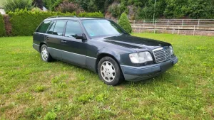 Mercedes-Benz W124 320 T-Modell  Restauri...
