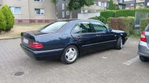 Mercedes-Benz Mercedes E230 Avantgarde