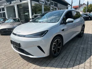 BYD Dolphin G DM-i Comfort bis zu 1040km Reichweite