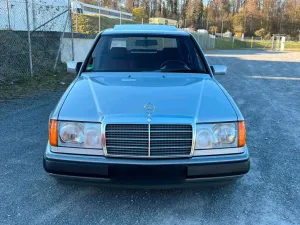 Mercedes-Benz Mercedes Benz 230 E Oldtimer
