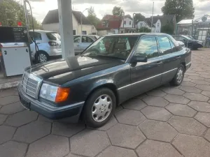 Mercedes-Benz Mercedes W124 320e Volleder Dattel an Bast...